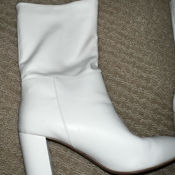 White Leather Material Boots - Picture 9 of 9